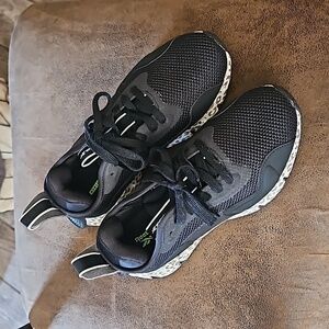 Reebok Zig Dynamica ST Size 6.5 New